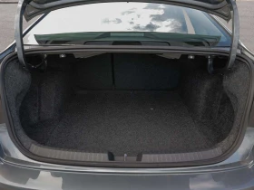 VW Jetta Comfortline / ЛИЗИНГ / ЦЕНА до БГ, снимка 6