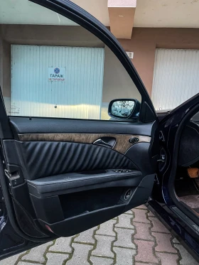 Mercedes-Benz E 220, снимка 13