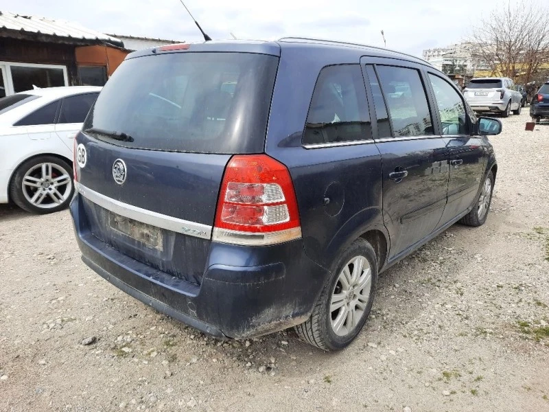 Opel Zafira 1.7 CDTI, снимка 4 - Автомобили и джипове - 40246966