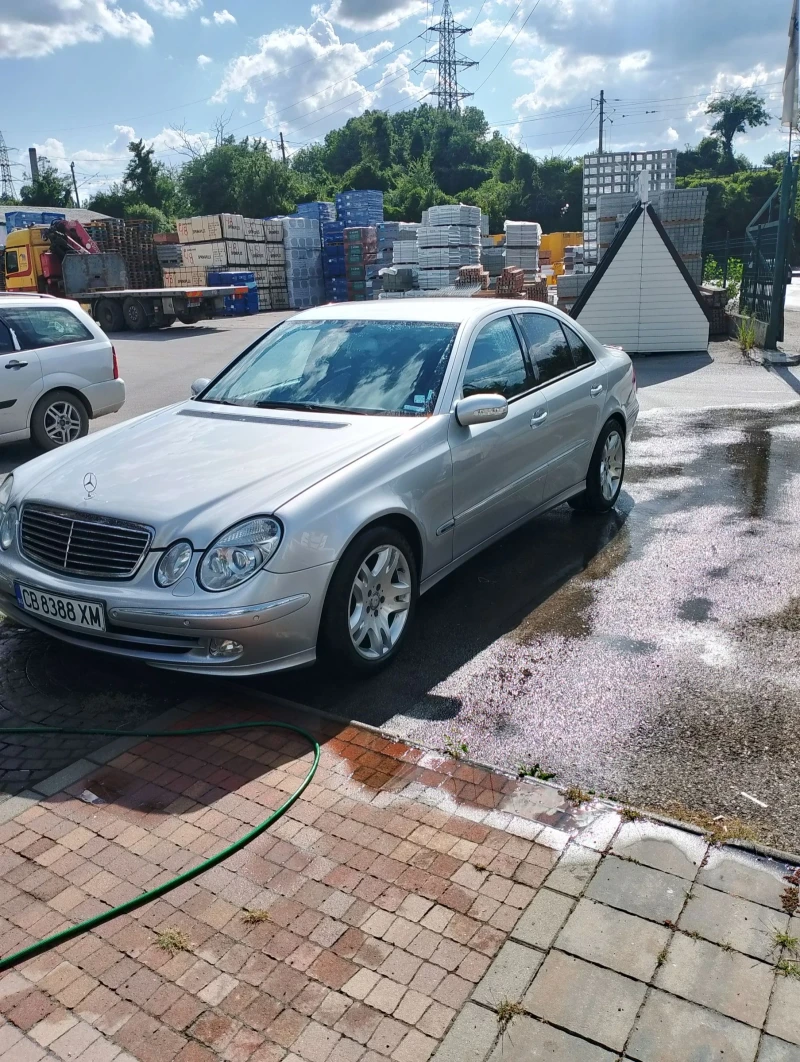 Mercedes-Benz E 220 Е220, снимка 2 - Автомобили и джипове - 47423144