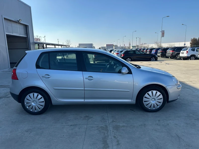 VW Golf 1.6i* 102кс., снимка 15 - Автомобили и джипове - 48676126