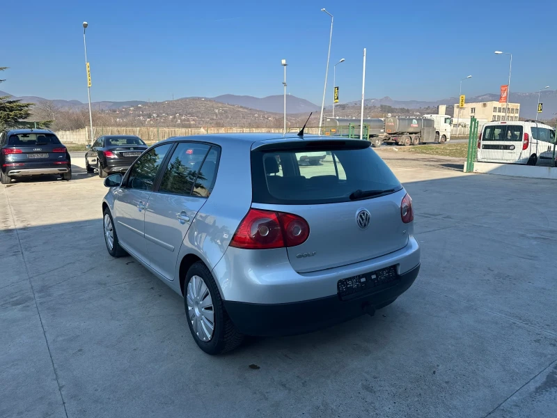 VW Golf 1.6i* 102кс., снимка 6 - Автомобили и джипове - 48676126