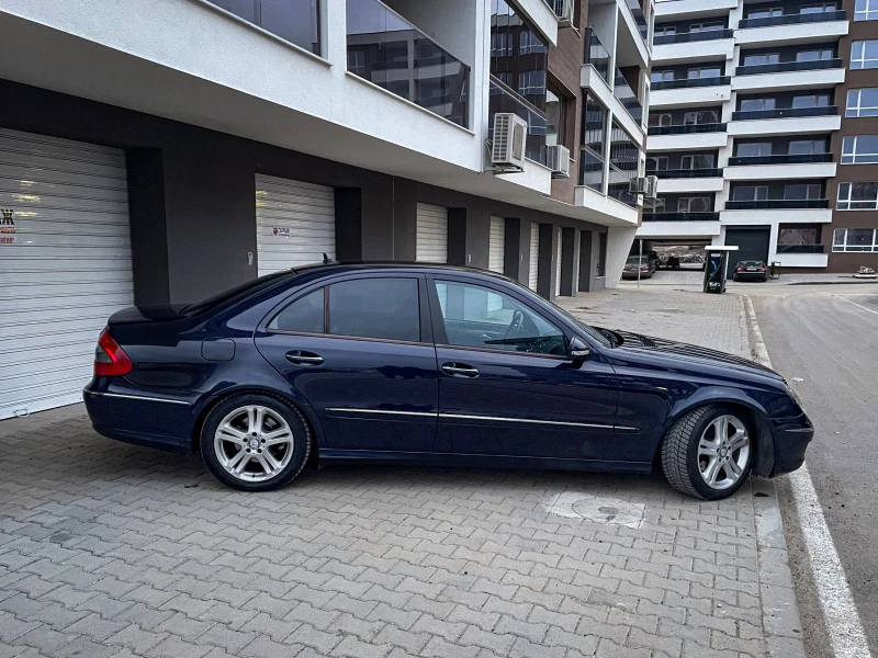 Mercedes-Benz E 220, снимка 4 - Автомобили и джипове - 49003504