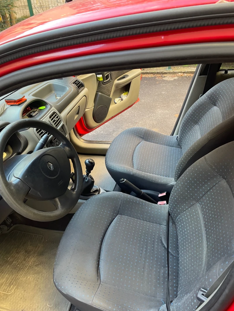 Renault Clio, снимка 7 - Автомобили и джипове - 53295150