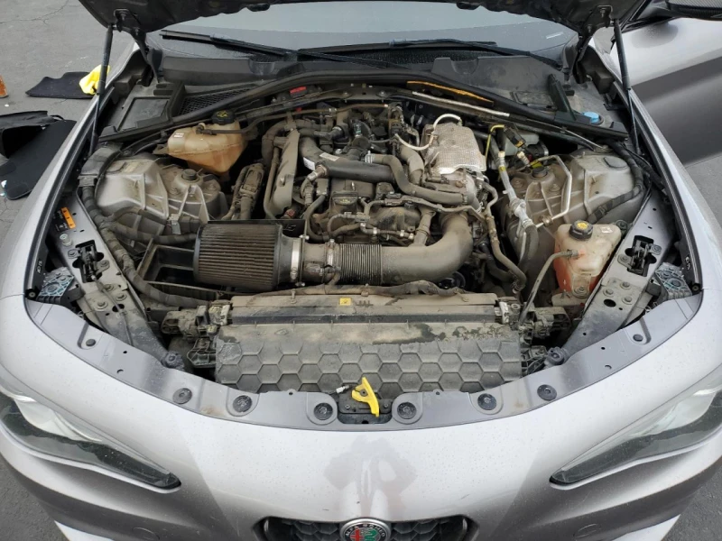 Alfa Romeo Giulia DISTRONIC* КОЖА* ПОДГРЕВ* , снимка 11 - Автомобили и джипове - 52963736