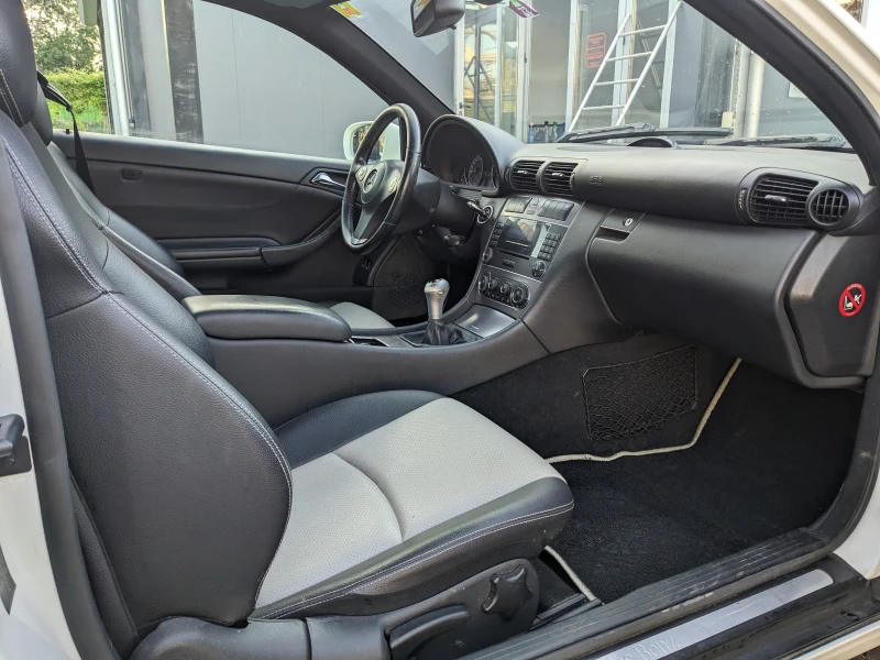 Mercedes-Benz CLC 180 Sport edition, снимка 4 - Автомобили и джипове - 52818946