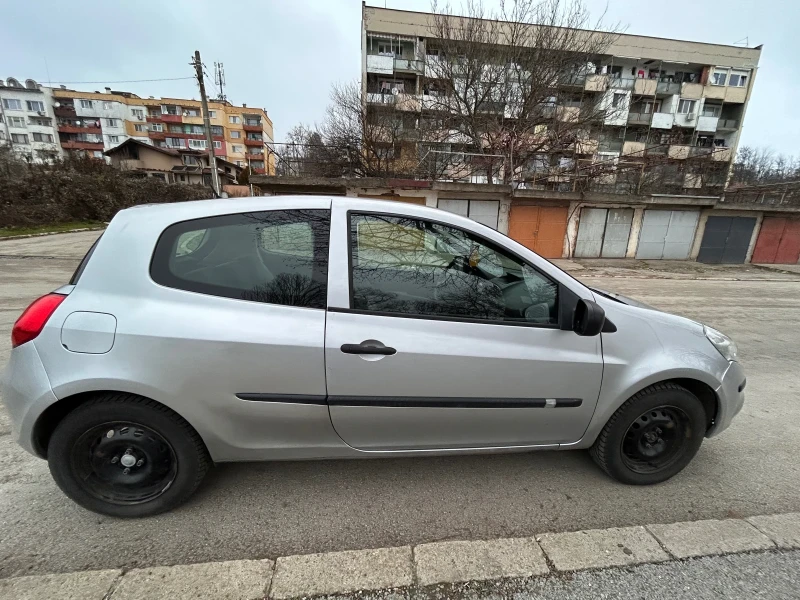 Renault Clio, снимка 6 - Автомобили и джипове - 53024362