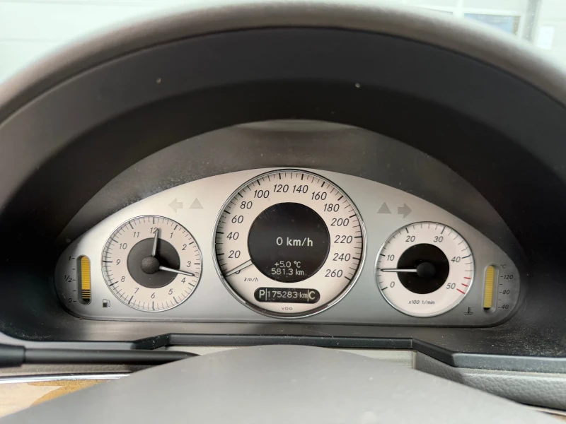 Mercedes-Benz E 320 CDI * FACELIFT* 4MATIC * EVO * ЛИЗИНГ * , снимка 13 - Автомобили и джипове - 53526821
