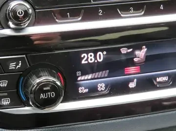 BMW 530 HARMAN KARDON* HEAD-UP* 360* ПОДГРЕВ* CARFAX , снимка 14 - Автомобили и джипове - 55419312