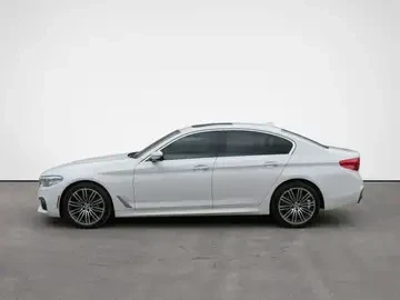 BMW 530 HARMAN KARDON* HEAD-UP* 360* ПОДГРЕВ* CARFAX , снимка 7 - Автомобили и джипове - 55419312