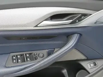 BMW 530 HARMAN KARDON* HEAD-UP* 360* ПОДГРЕВ* CARFAX , снимка 16 - Автомобили и джипове - 55419312