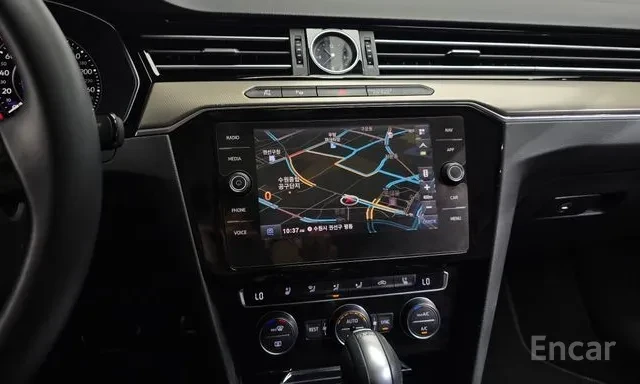 VW Arteon 2.0TDI Обдухване 360 Кам Head up , снимка 8 - Автомобили и джипове - 55683197