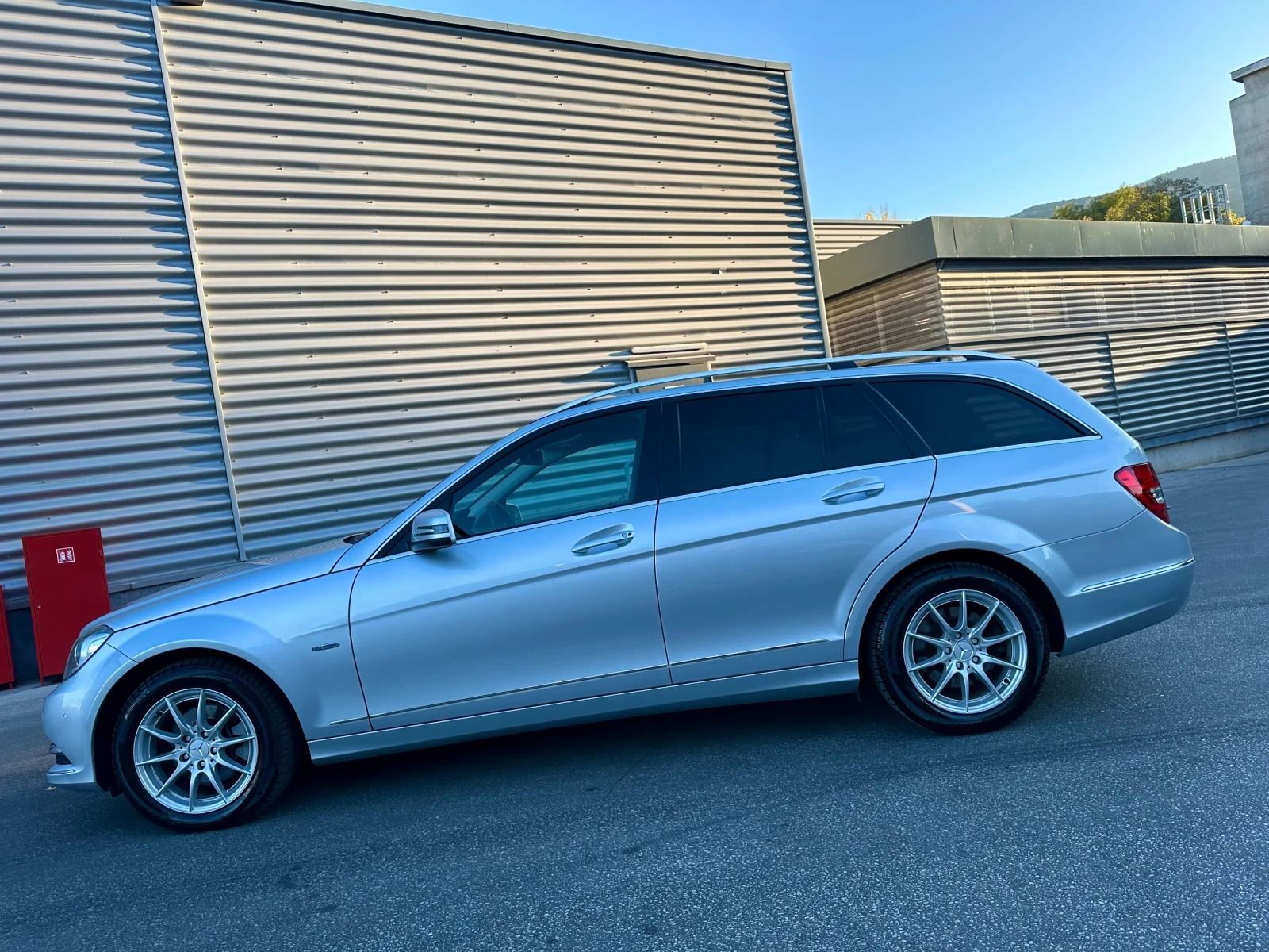 Mercedes-Benz C 220 BlueEfficiency/ 7G-Tronic /Led/Navi/  - изображение 6