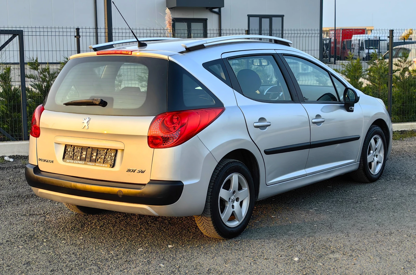 Peugeot 207 1.4 GPL - изображение 6