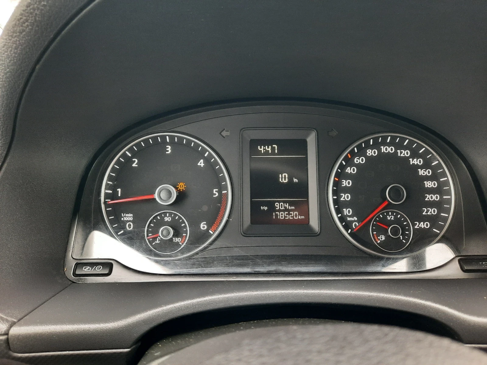 VW Caddy 2015та КАТО НОВА - изображение 10