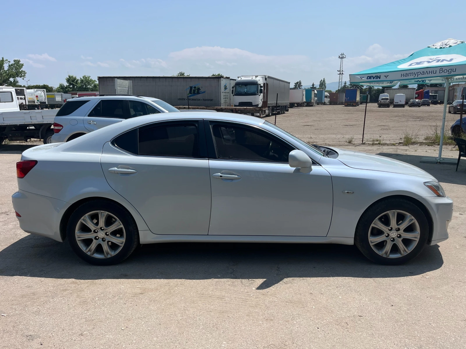 Lexus IS 220d  - изображение 9