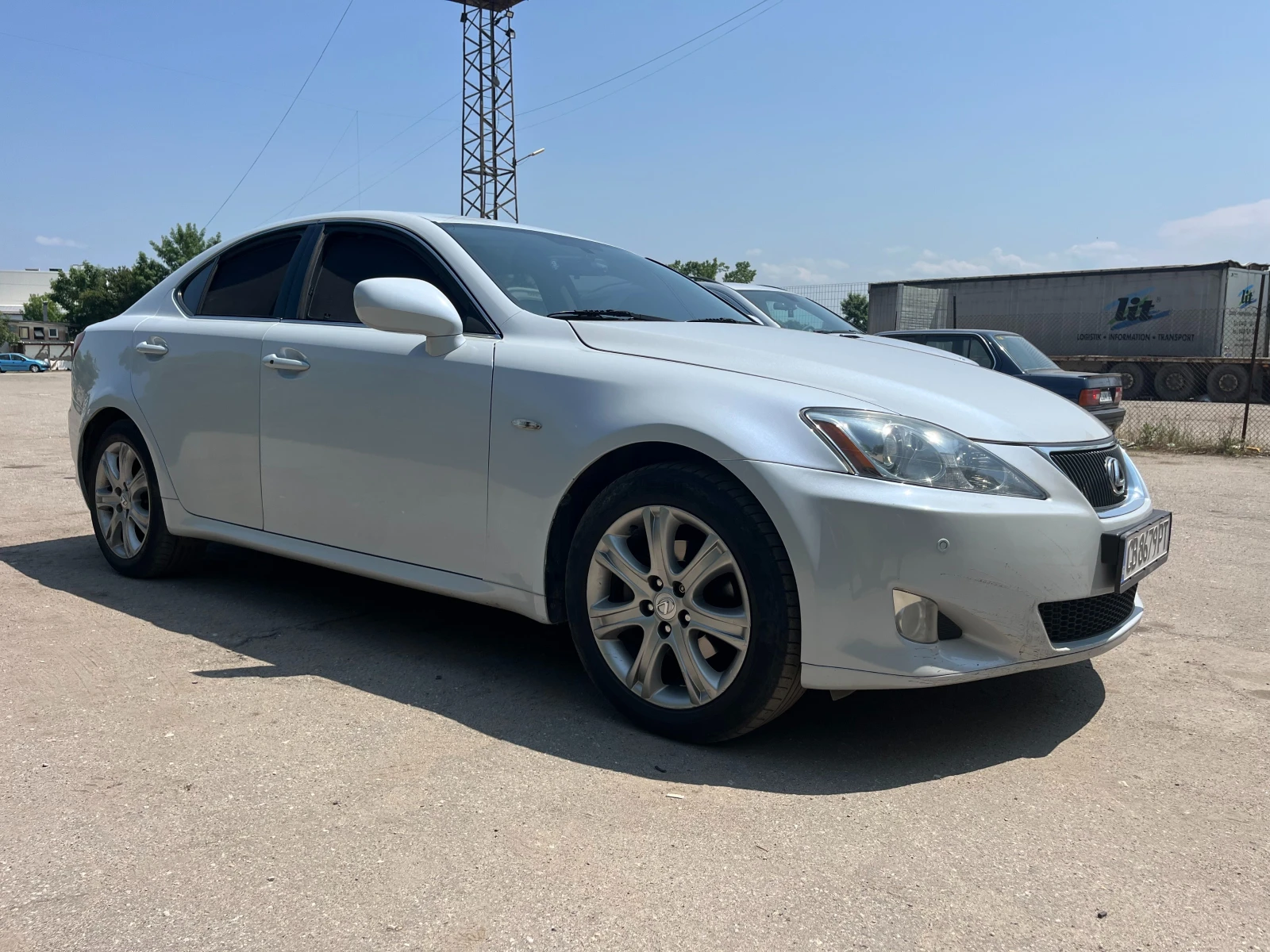 Lexus IS 220d  - изображение 3