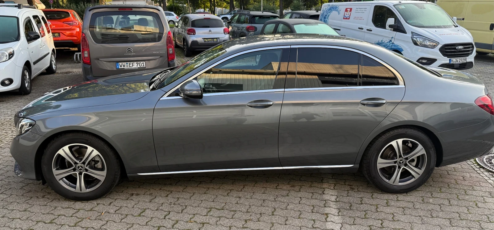 Mercedes-Benz E 200  - изображение 4