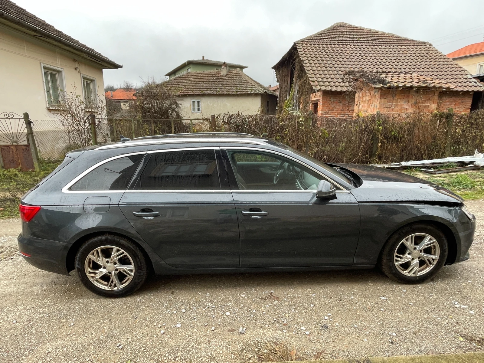 Audi A4  - изображение 7