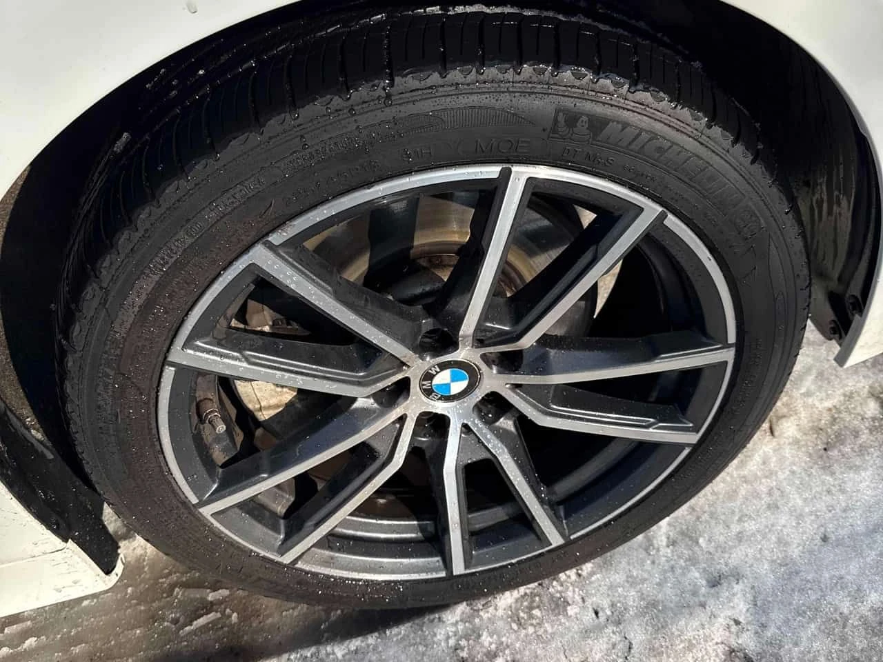 BMW 330 * xDrive * CARFAX * ПАНОРАМА* ПОДГРЕВ*  - изображение 7