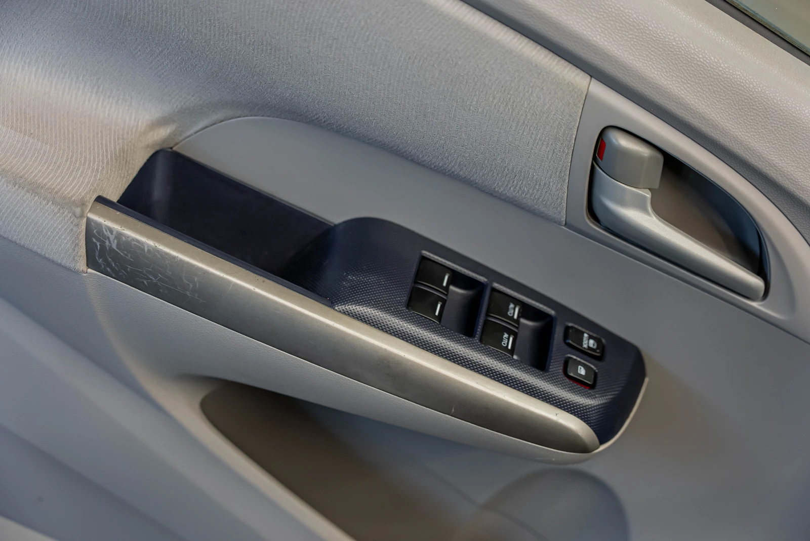 Honda Insight Hybrid, снимка 8 - Автомобили и джипове - 53717477