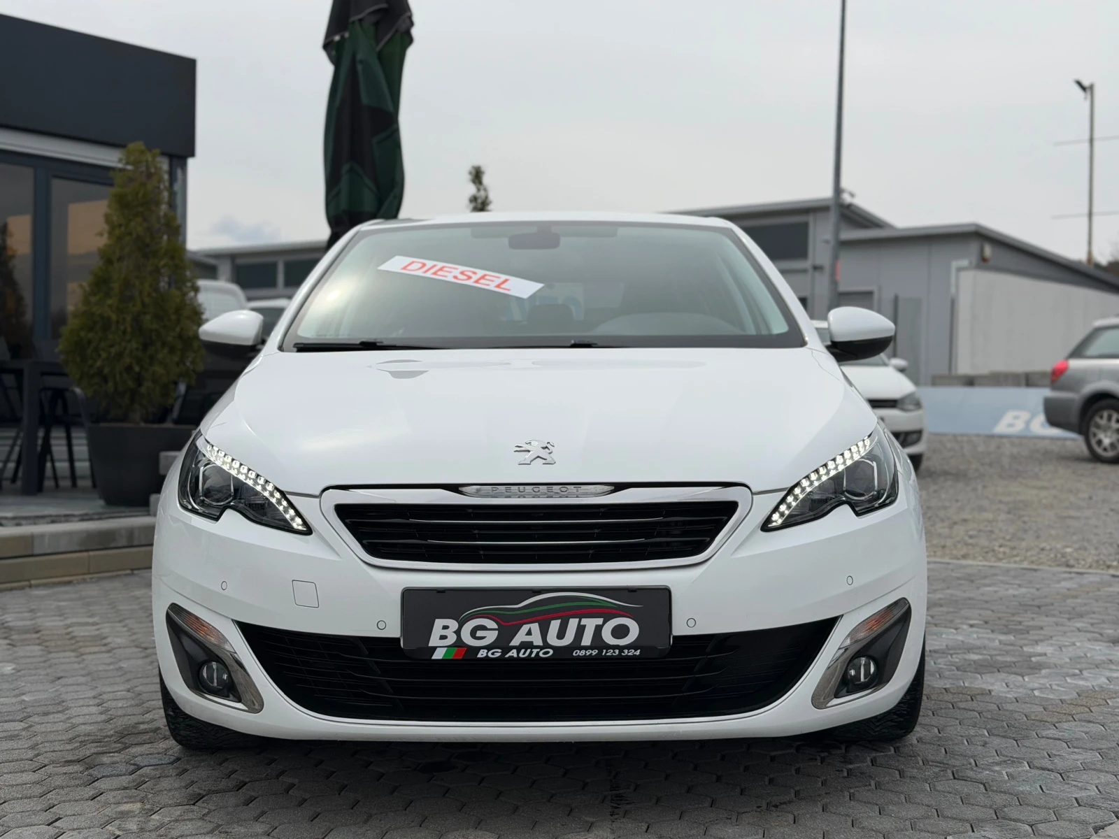 Peugeot 308 * ALLURE* LED* XENON* NAVI* ACC* ИТАЛИЯ* , снимка 2 - Автомобили и джипове - 54000105