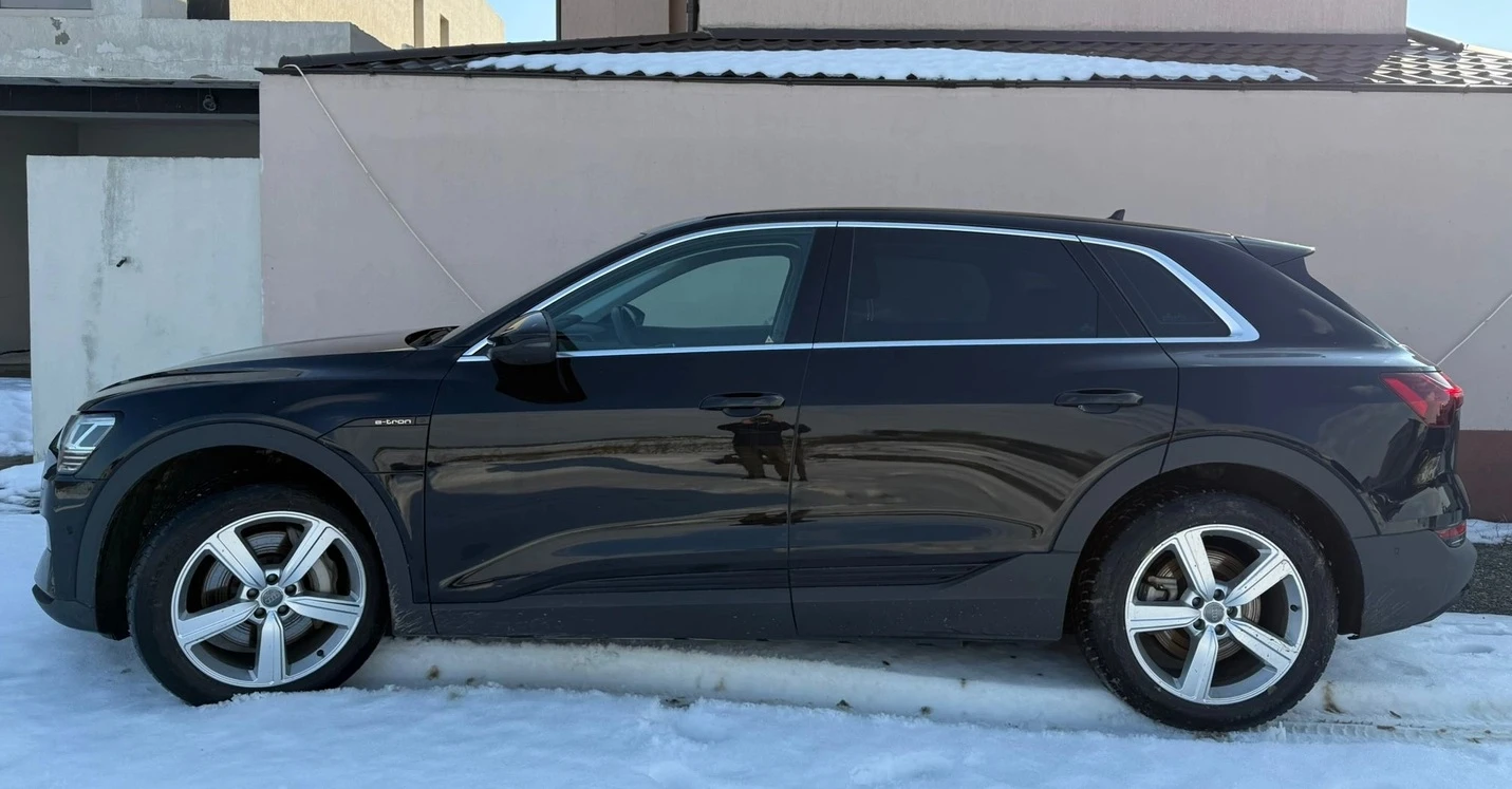 Audi E-Tron 55 Quattro, снимка 2 - Автомобили и джипове - 54041320