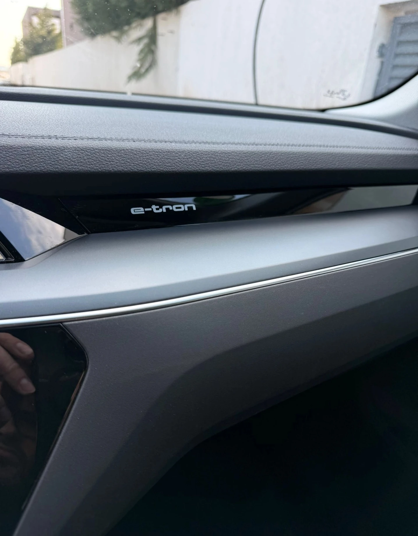 Audi E-Tron 55 Quattro, снимка 6 - Автомобили и джипове - 54041320