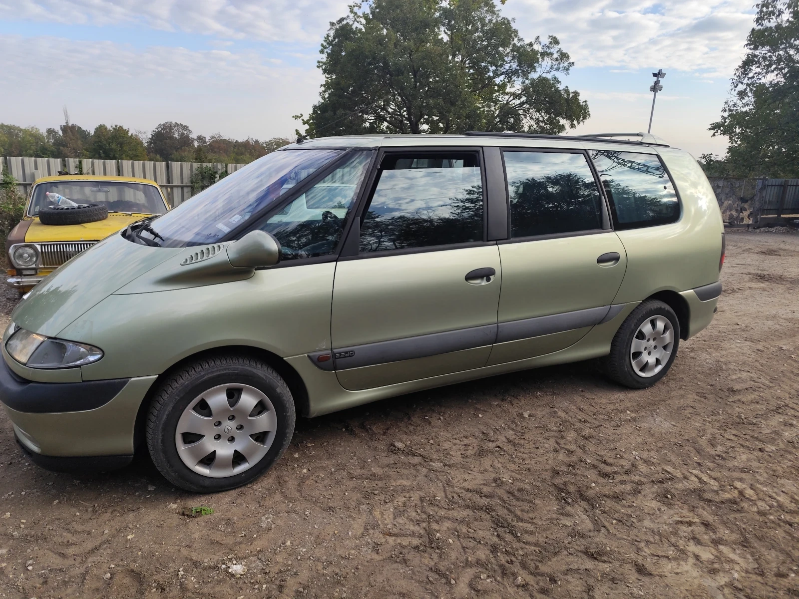 Renault Grand espace 2.2 DCI, снимка 2 - Автомобили и джипове - 54242821