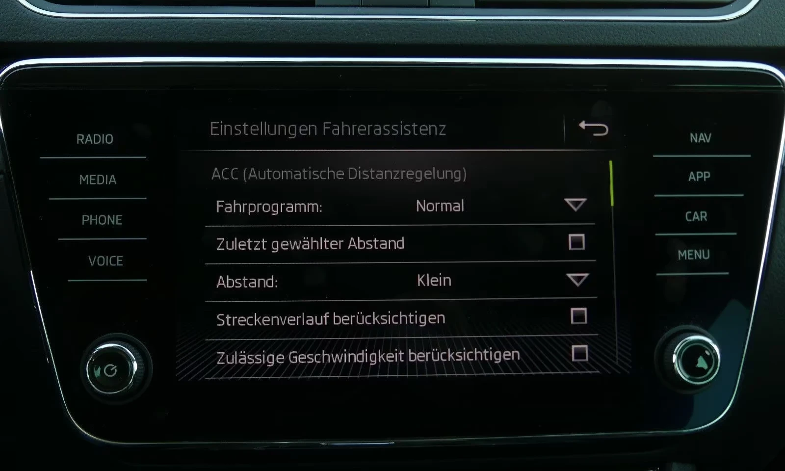 Skoda Superb DIESEL/190HP/STYLE/ACC/CAM/NAVI/194h, снимка 13 - Автомобили и джипове - 54270680