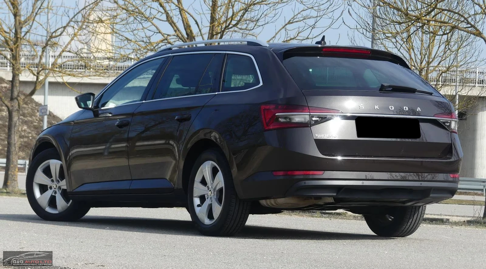 Skoda Superb DIESEL/190HP/STYLE/ACC/CAM/NAVI/194h, снимка 2 - Автомобили и джипове - 54270680