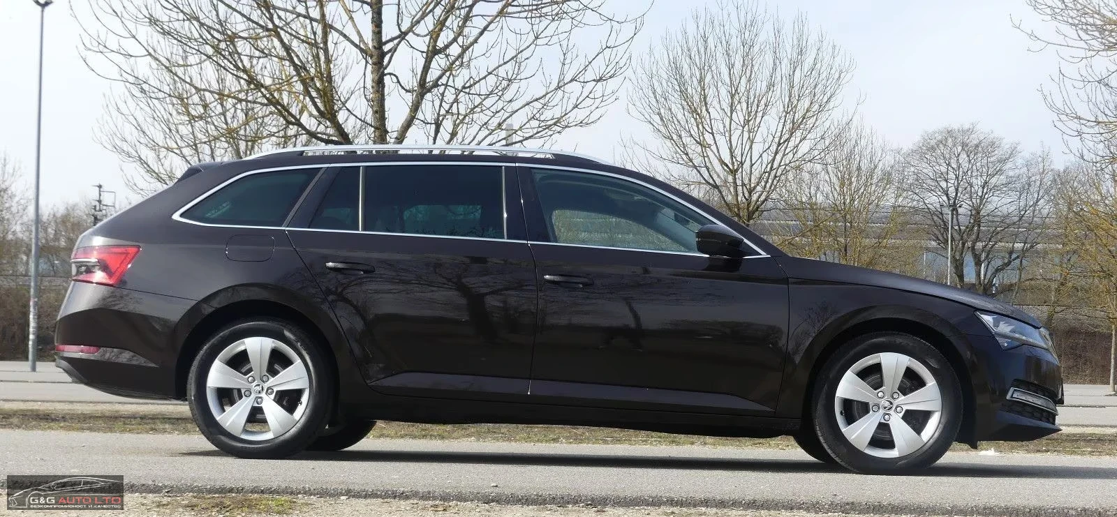 Skoda Superb DIESEL/190HP/STYLE/ACC/CAM/NAVI/194h, снимка 4 - Автомобили и джипове - 54270680