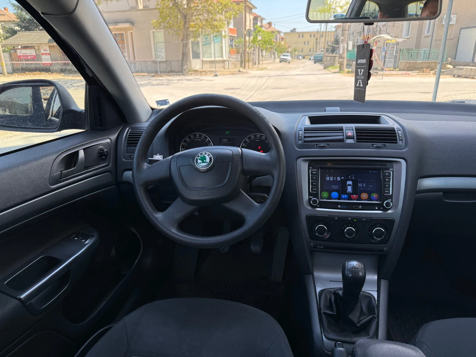 Skoda Octavia 1.6 TDI, снимка 13 - Автомобили и джипове - 54349048