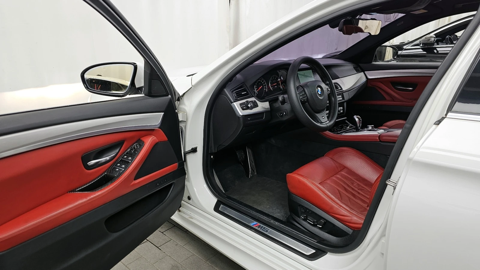 BMW M5 * HeadUP* Keyless* DCT* ���������� | Mobile.bg � ����������� 10