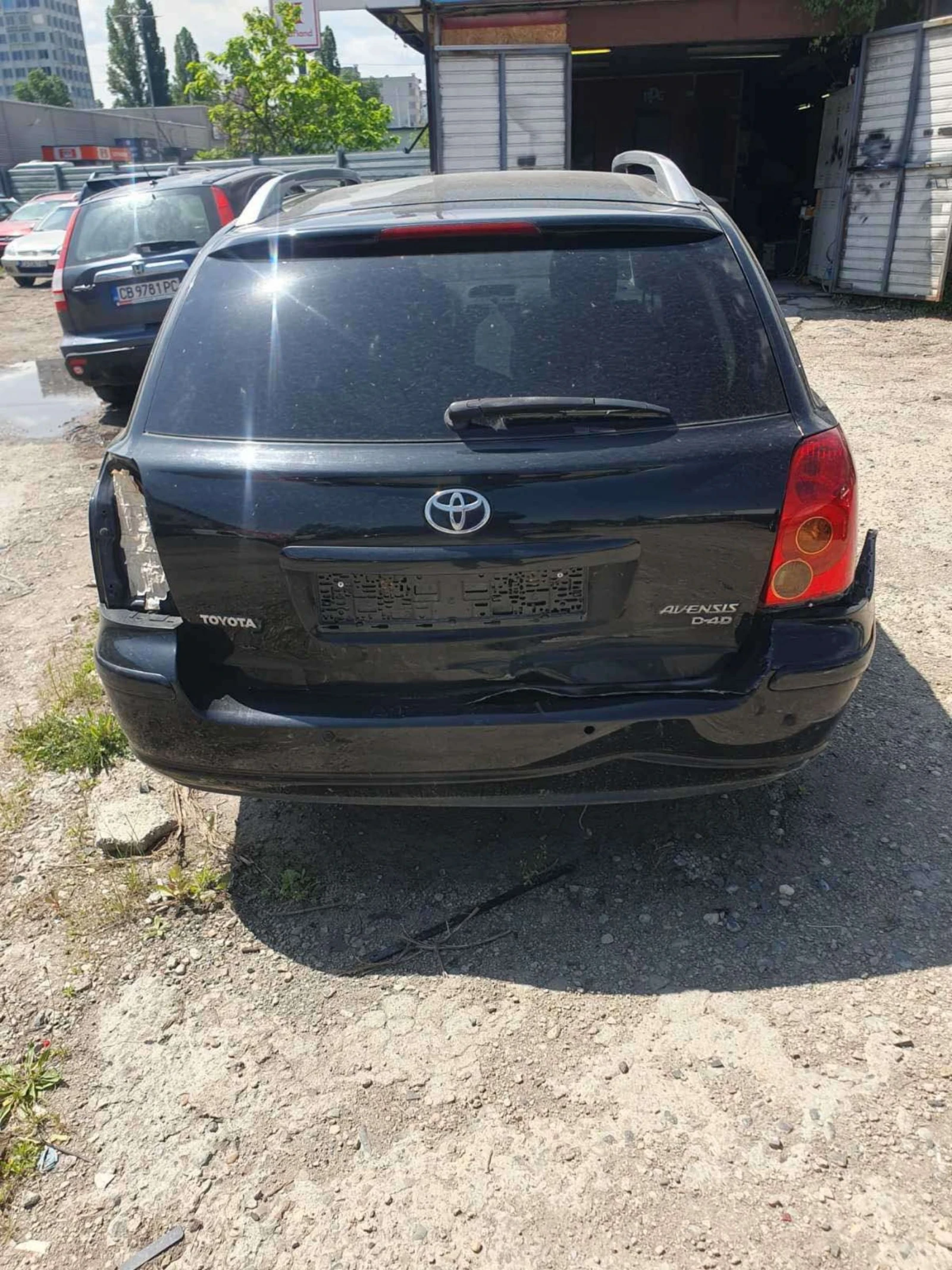 Toyota Avensis 2.0 D4D, снимка 2 - Автомобили и джипове - 54737581