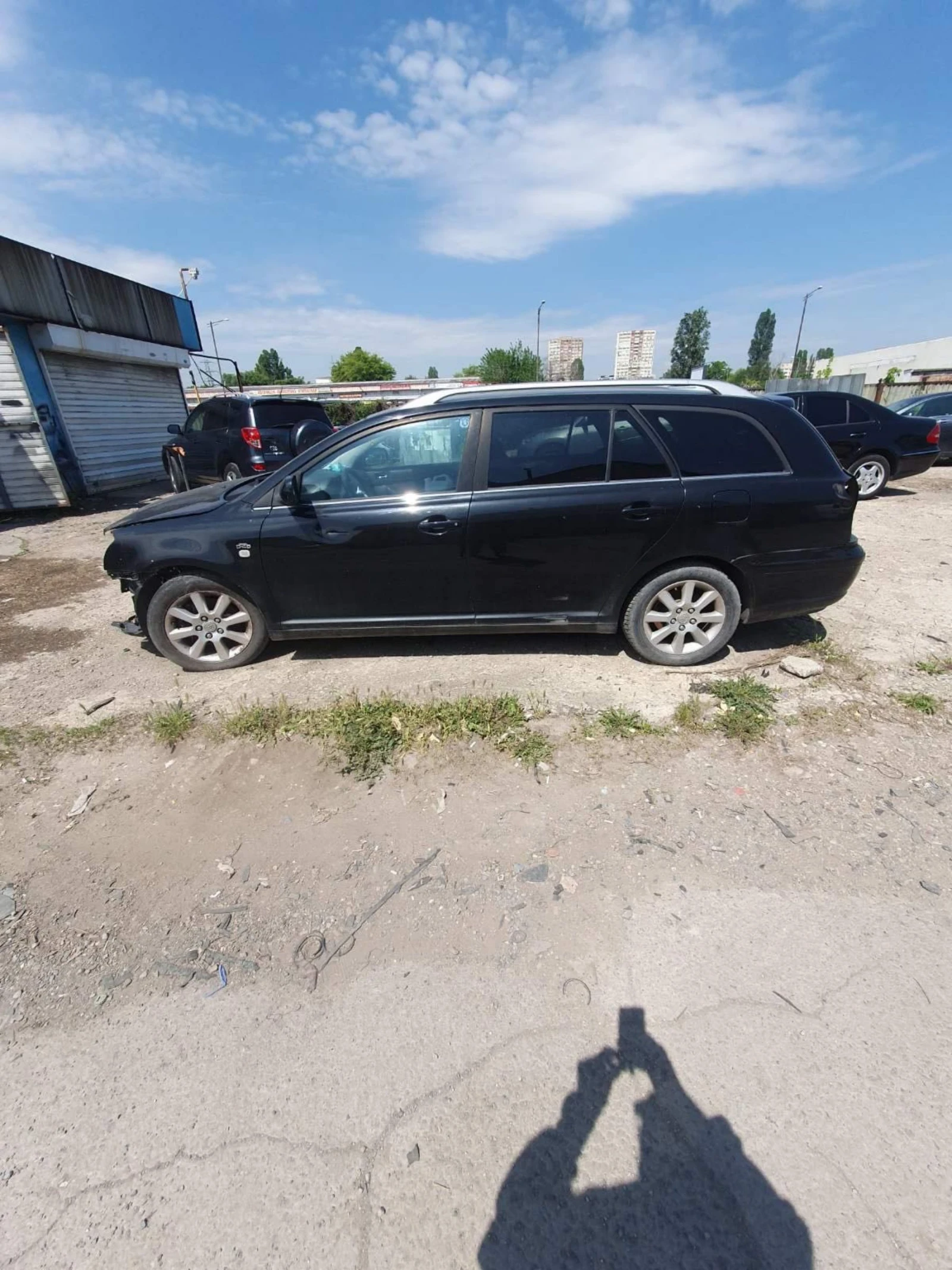 Toyota Avensis 2.0 D4D, снимка 3 - Автомобили и джипове - 54737581