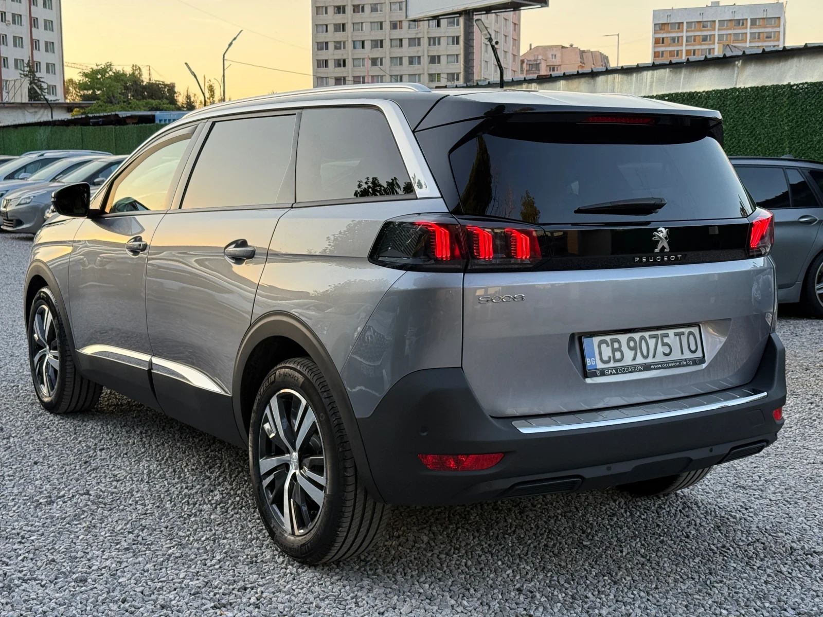Peugeot 5008 1.5HDI/131hp/9 000 km/ОТ SFA/Гаранция/7 местен, снимка 5 - Автомобили и джипове - 54874769