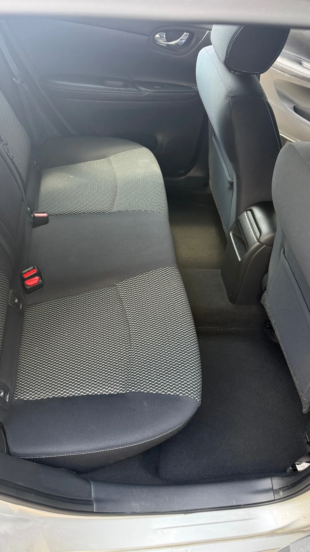Nissan Pulsar 1.2 i Turbo, снимка 10 - Автомобили и джипове - 55057855