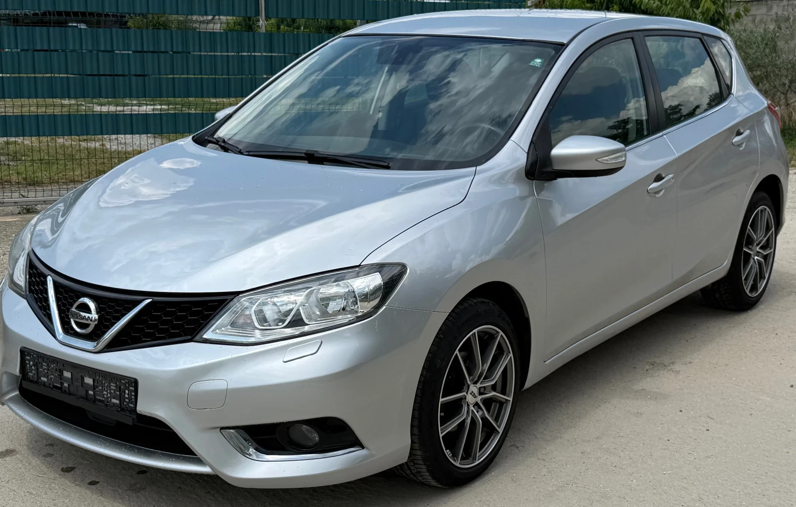 Nissan Pulsar 1.2 i Turbo, снимка 3 - Автомобили и джипове - 55057855