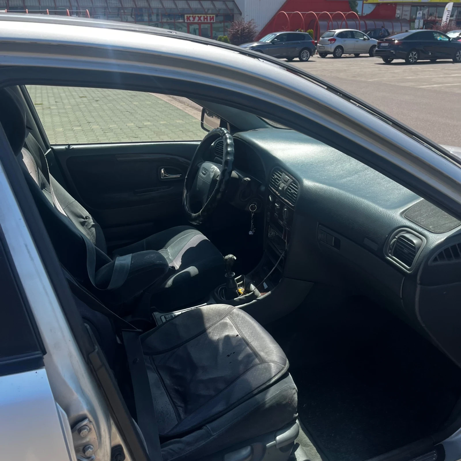 Volvo V40, снимка 8 - Автомобили и джипове - 55640019