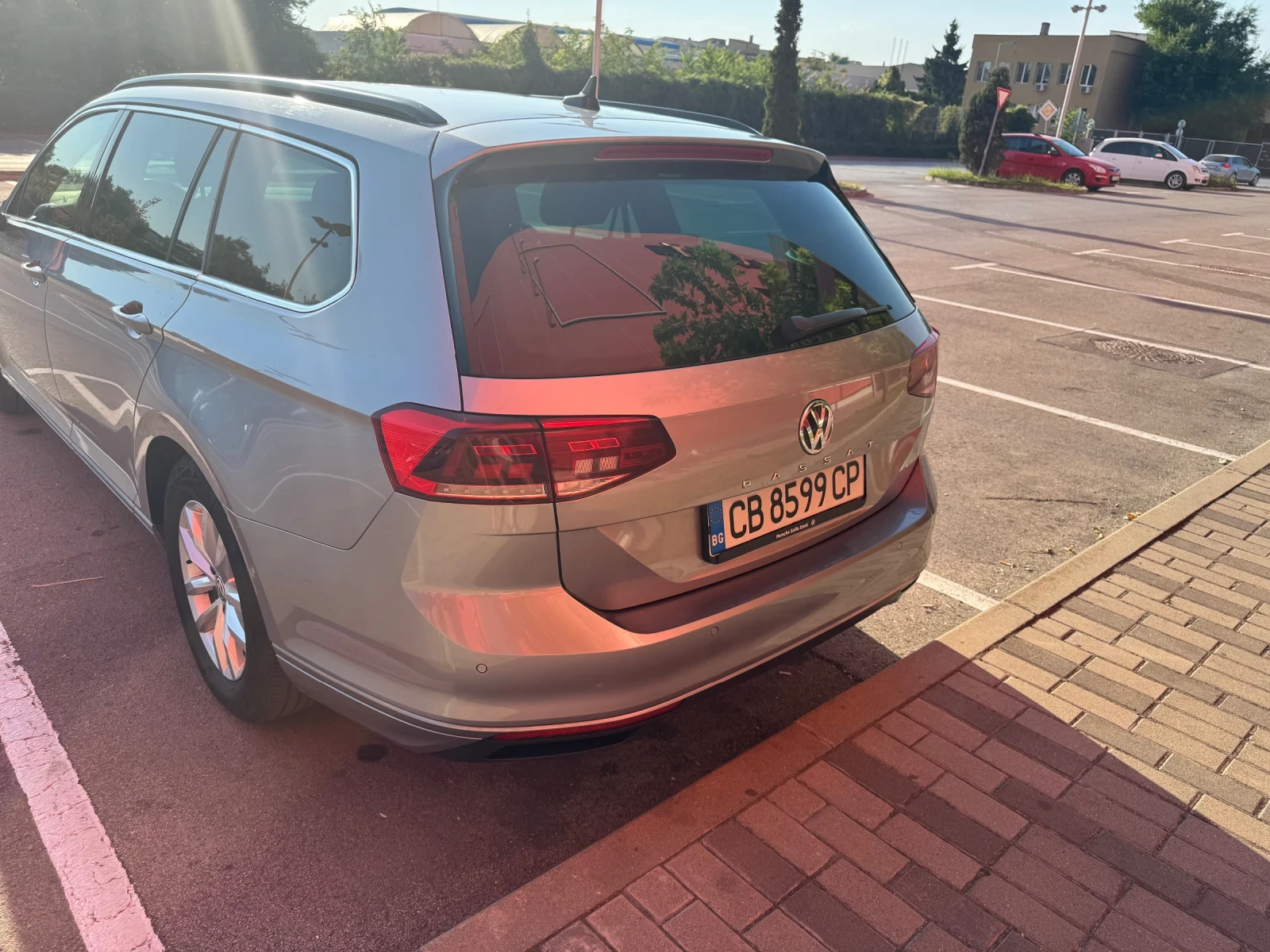 VW Passat Variant 2.0 TDI SCR DSG Business , снимка 4 - Автомобили и джипове - 55700320