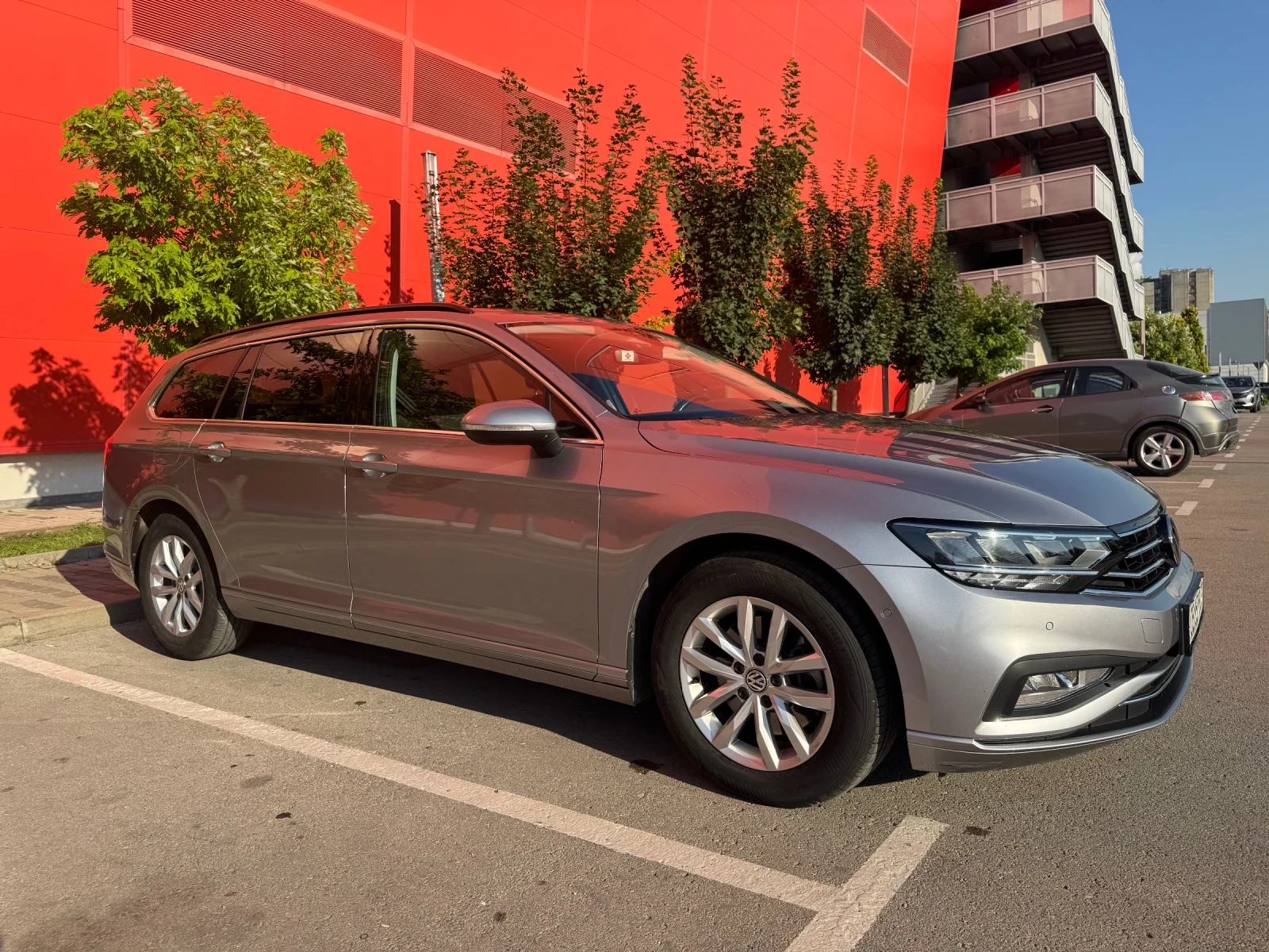 VW Passat Variant 2.0 TDI SCR DSG Business , снимка 2 - Автомобили и джипове - 55700320