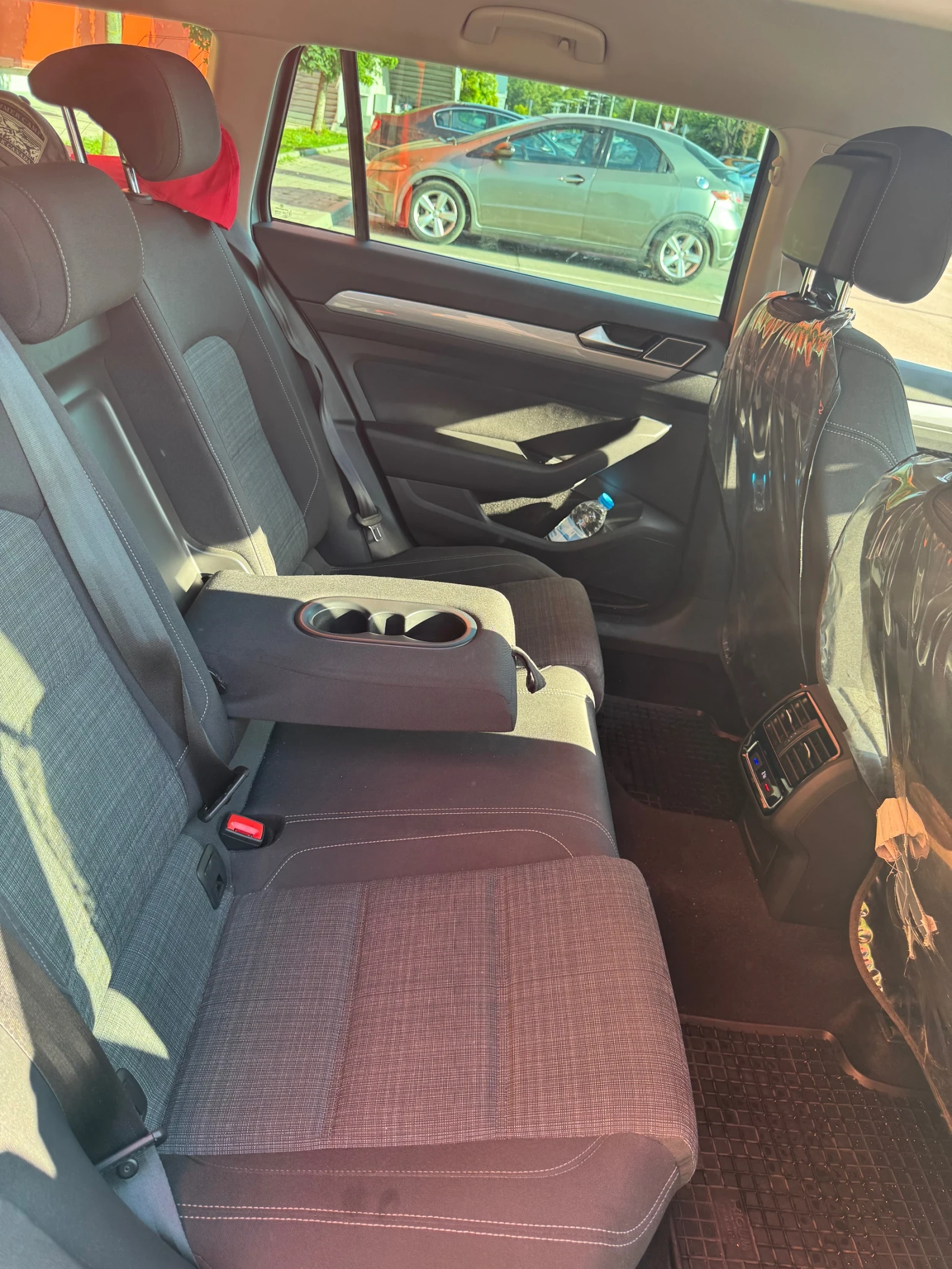 VW Passat Variant 2.0 TDI SCR DSG Business , снимка 12 - Автомобили и джипове - 55700320