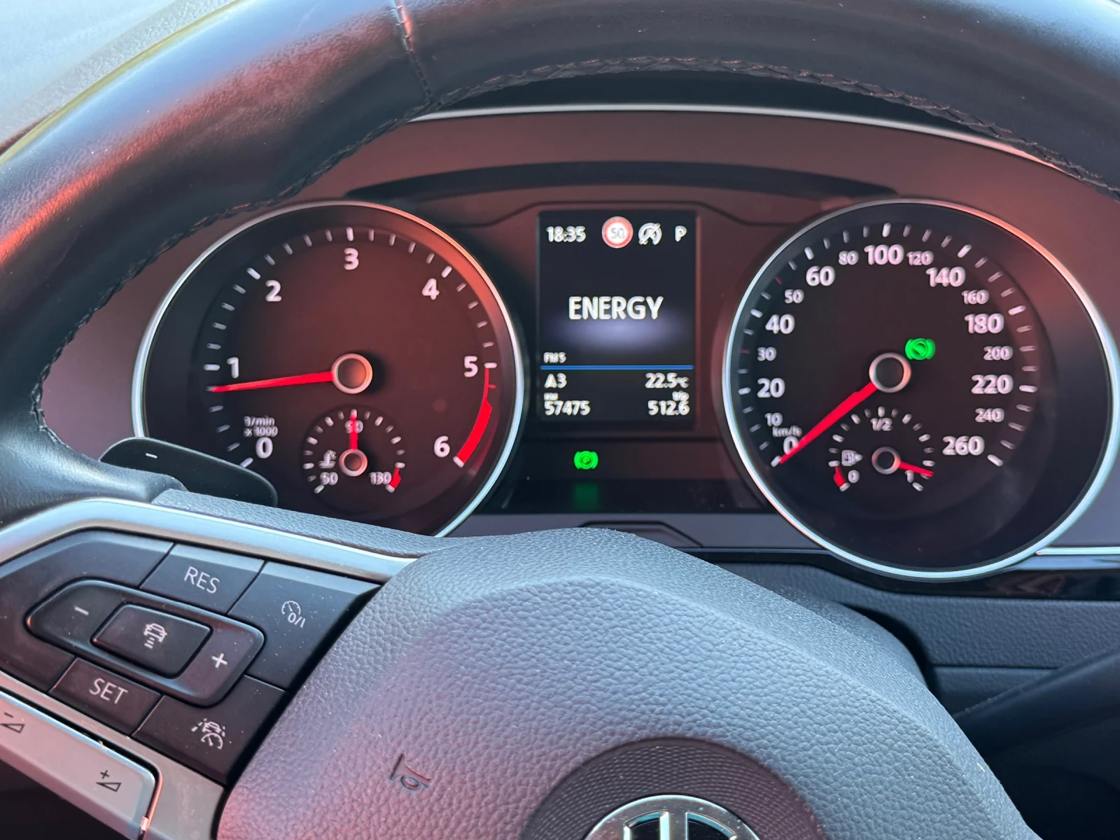 VW Passat Variant 2.0 TDI SCR DSG Business , снимка 6 - Автомобили и джипове - 55700320
