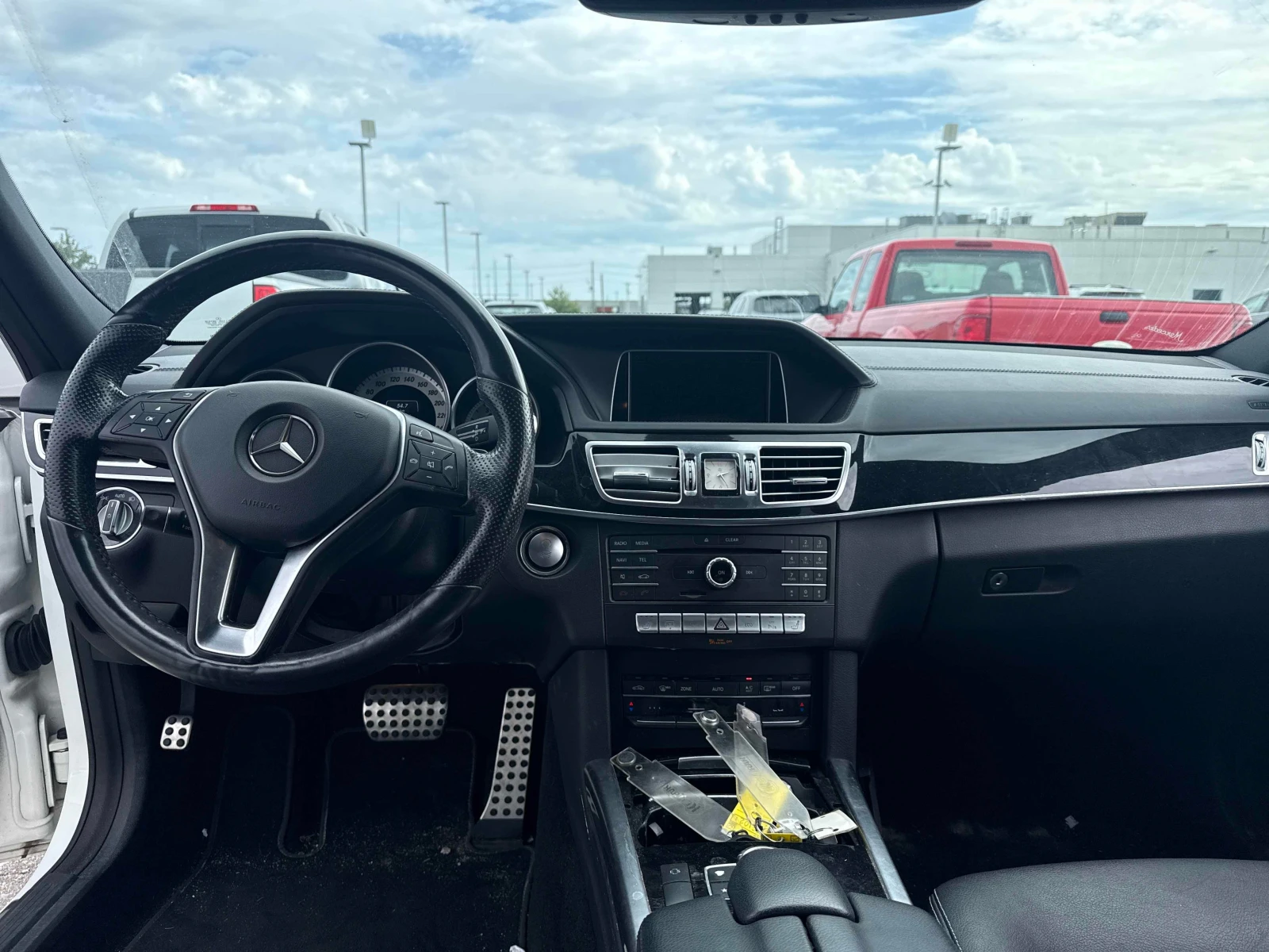 Mercedes-Benz E 400 * CARFAX * HARMAN * ОТ ПРЕДСТАВИТЕЛСТВО * , снимка 10 - Автомобили и джипове - 56088495