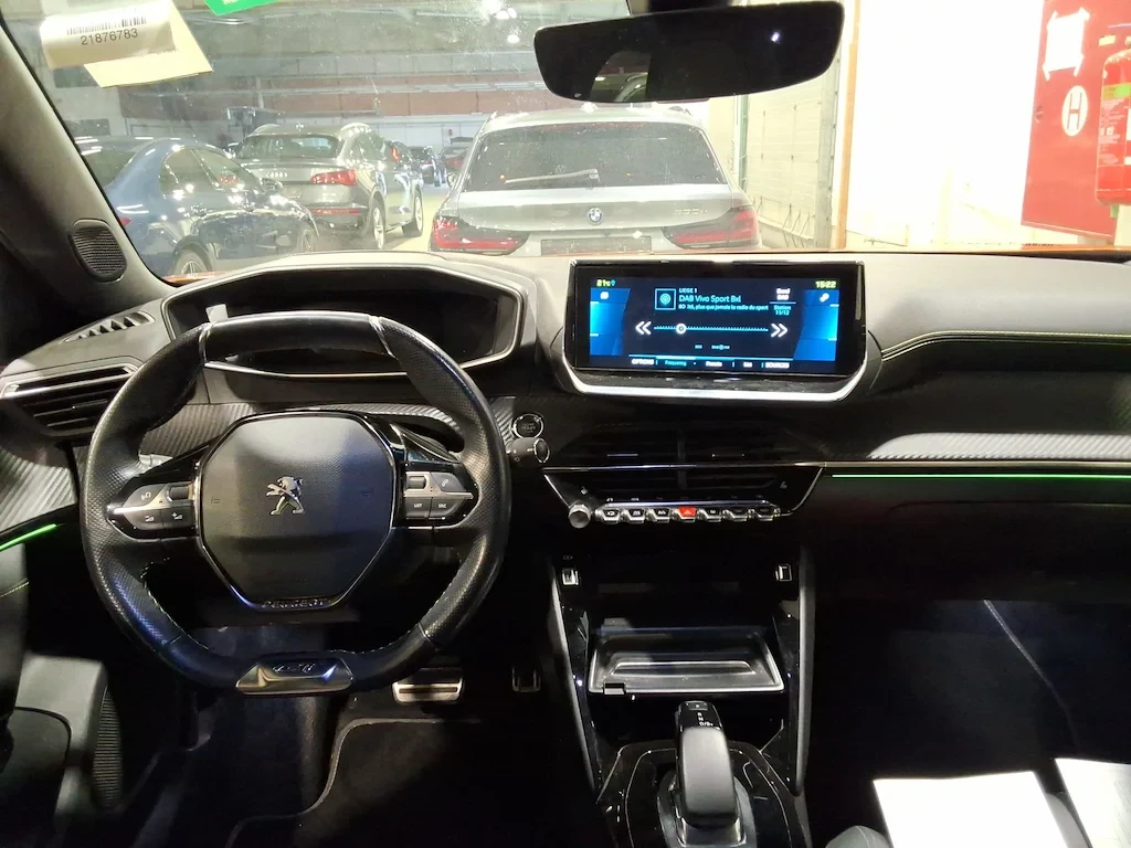 Peugeot 2008 50 KWH GT, снимка 8 - Автомобили и джипове - 56126714