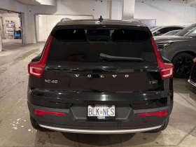 Volvo XC40 Momentum  CARFAX, снимка 4
