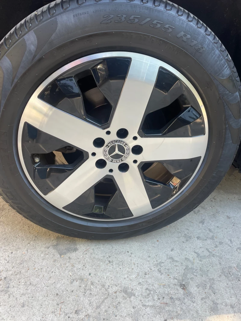 Mercedes-Benz GLB 220D, снимка 10 - Автомобили и джипове - 52416320