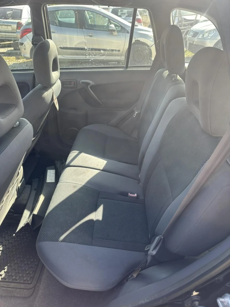 Toyota Rav4, снимка 9 - Автомобили и джипове - 52452202