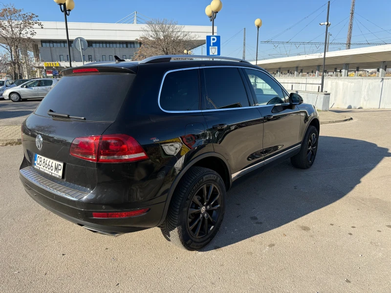 VW Touareg, снимка 5 - Автомобили и джипове - 52836472